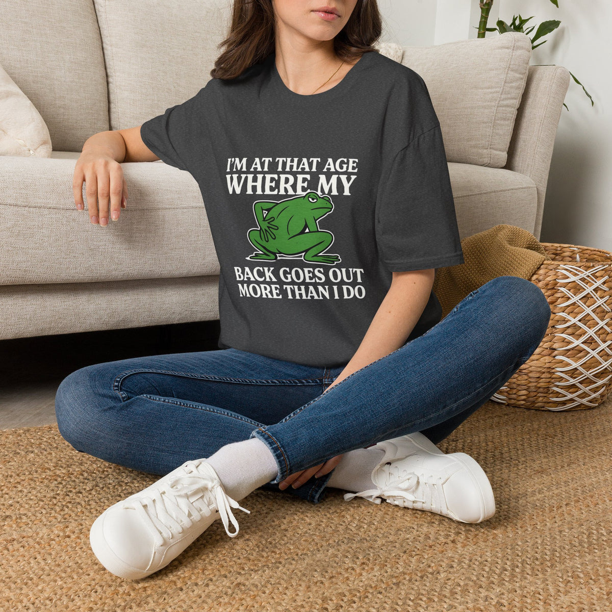 MSKOUTAA — "I'm At That Age Where My Back Goes Out More Than I Do" Funny Frog Tee